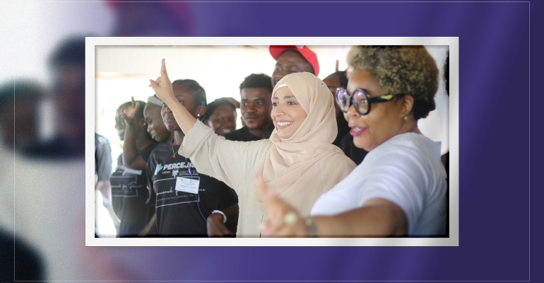 Nobel Laureate inspires Liberian youth at PeaceJam conference